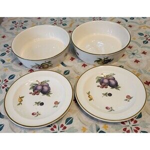 WEDGWOOD Fruit Sprays Croft Set of 2 Bread & Butter Plates & 2 Soup Bowles